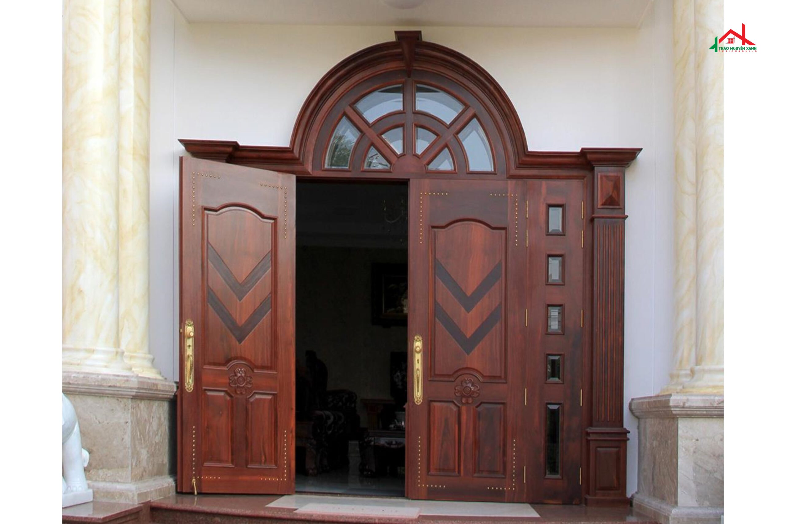 nên dùng cửa nhôm xingfa hay cửa gỗ